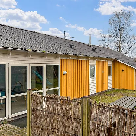 Casa vacanze Amazing In With Sauna